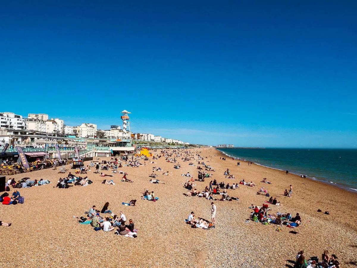 A&O Brighton Beach 0*,