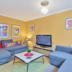  Holiday home Brighton's Best Big House 1 - By My Getaways